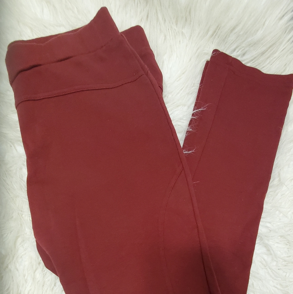 La Classe Couture Burgundy Leggings